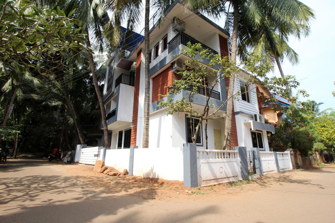 Oyo 10385 Hotel Nirmala Vilas Candolim Buitenkant foto