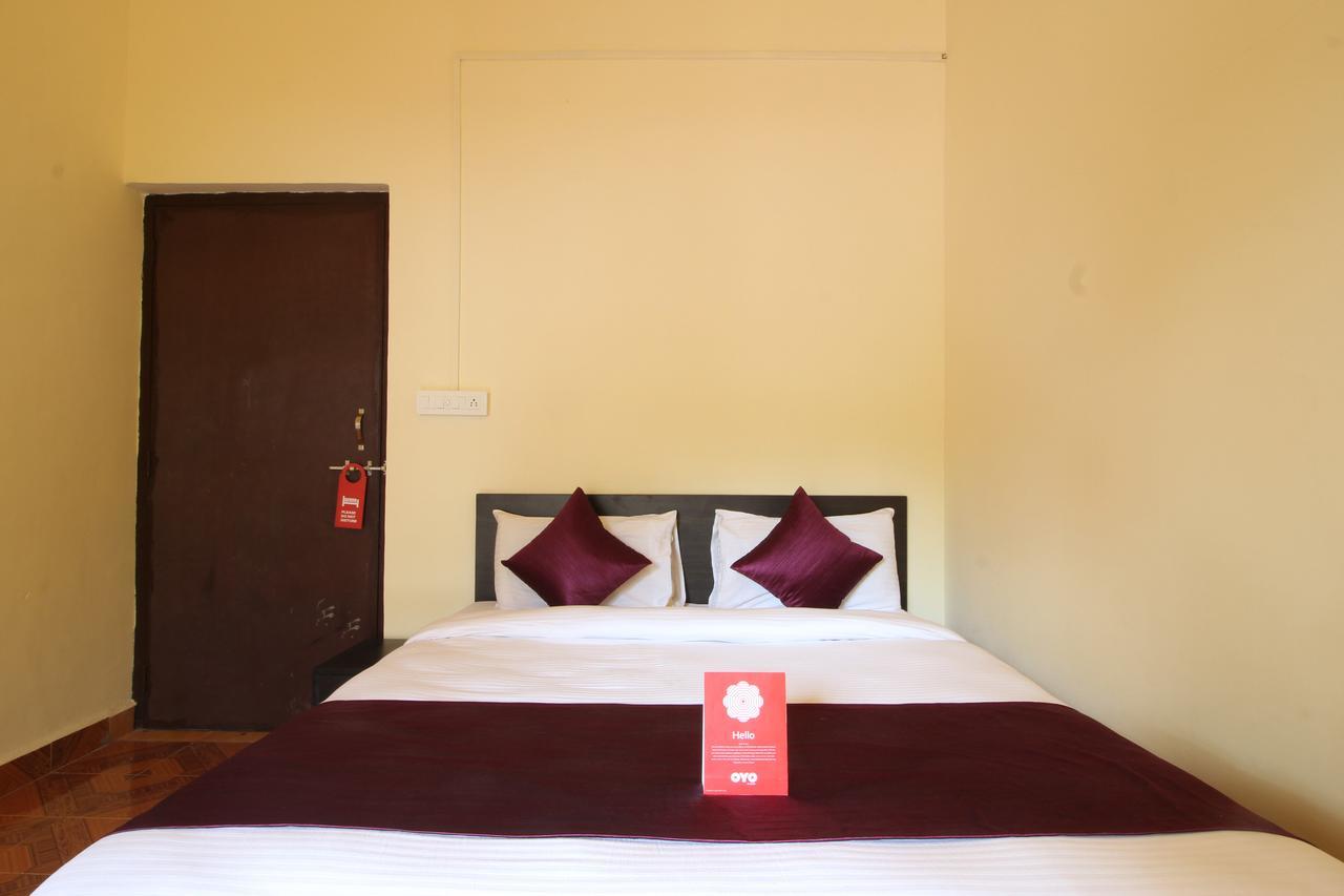 Oyo 10385 Hotel Nirmala Vilas Candolim Buitenkant foto